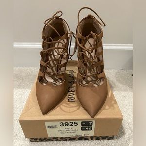 River island lace up heels. Size 9 US. Heel 4”